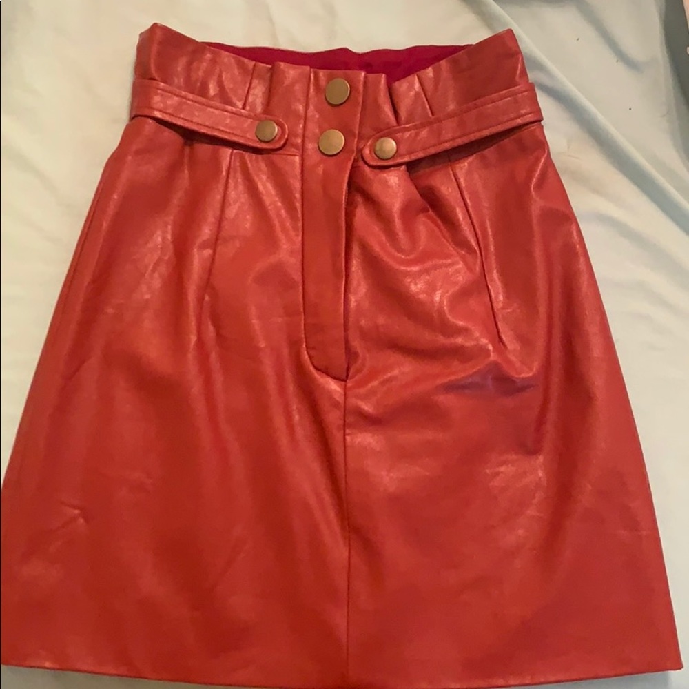 FLETCH red pleather skirt